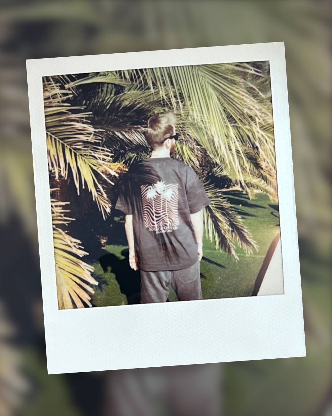 WAVY PALM TREE OFF-BLACK - Oversize Unisex Organic Cotton T-Shirt
